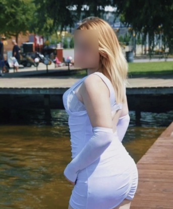 🌟
Аппетитная и страстная, я умею доставить истинное удовольствие и расслабление. У меня в арсенале множество умений и техник, чтобы удовлетворить тебя полностью. Мои услуги охватывают все виды эротических массажей, а также классику, оральный и анальный секс 👄
Фотографии, которые ты видишь, абсолютно реальны. Встретимся на уютной территории в Москве, где я создам незабываемую атмосферу и уделю тебе все свое внимание. 🏢
Будь уверен, со мной ты почувствуешь себя звездой. Все мои отзывы говорят о моей незабываемой личности и моих навыках. 🌟
Не упусти возможность окунуться в мир фантазии и страсти в Москве. Со мной каждая встреча станет воплощением наслаждения. 👠 Ульяна