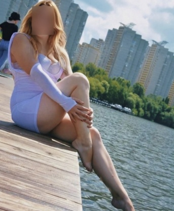🌟
Аппетитная и страстная, я умею доставить истинное удовольствие и расслабление. У меня в арсенале множество умений и техник, чтобы удовлетворить тебя полностью. Мои услуги охватывают все виды эротических массажей, а также классику, оральный и анальный секс 👄
Фотографии, которые ты видишь, абсолютно реальны. Встретимся на уютной территории в Москве, где я создам незабываемую атмосферу и уделю тебе все свое внимание. 🏢
Будь уверен, со мной ты почувствуешь себя звездой. Все мои отзывы говорят о моей незабываемой личности и моих навыках. 🌟
Не упусти возможность окунуться в мир фантазии и страсти в Москве. Со мной каждая встреча станет воплощением наслаждения. 👠 Ульяна